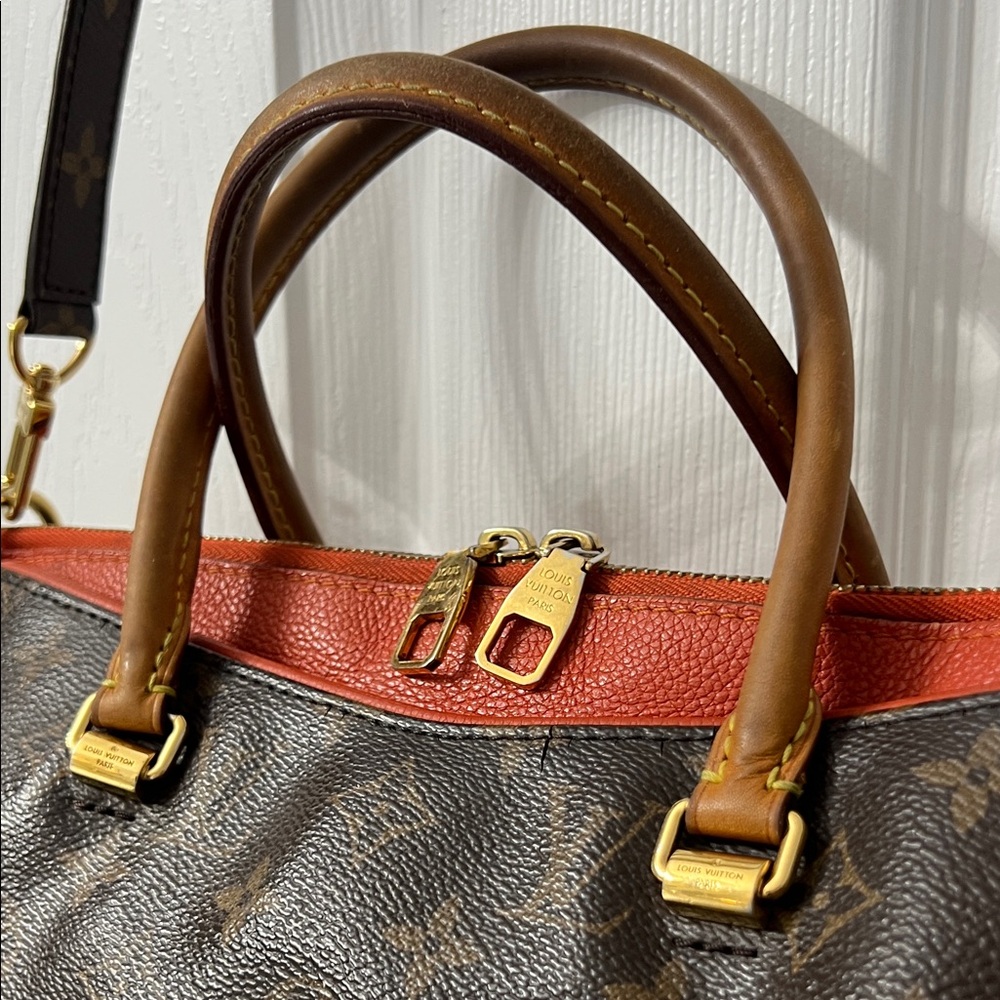 Louis Vuitton Pallas MM Monogram Shoulder Bag - Picture 5 of 17